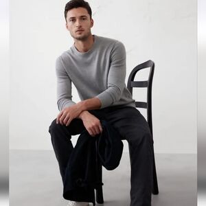 NWT Banana Republic Grey Crewneck Merino Wool Sweater